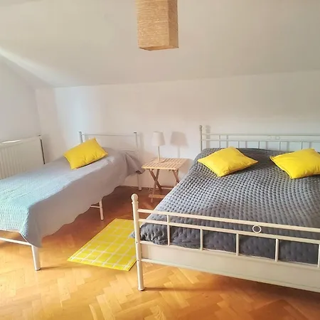Family Near Terme Catez - 4c Apartment